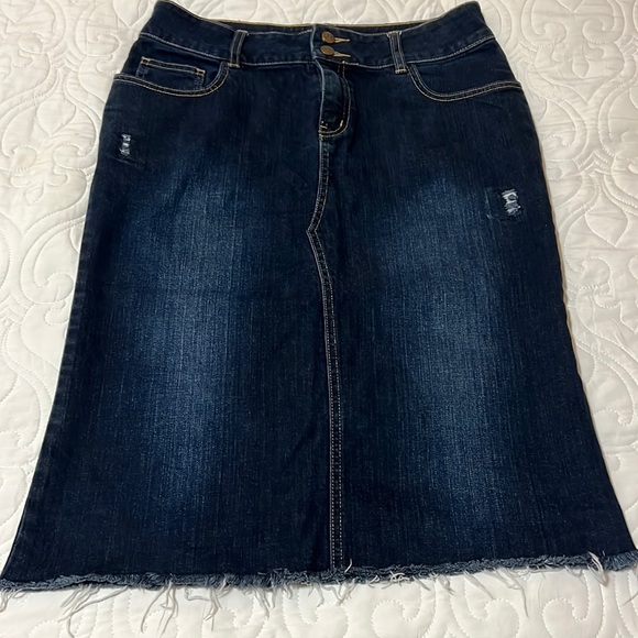 Style J, size 10, midi jean skirt - Picture 1 of 3